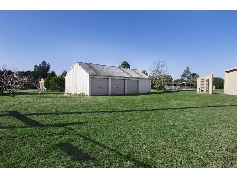 12 McAdam Court, Lara VIC 3212