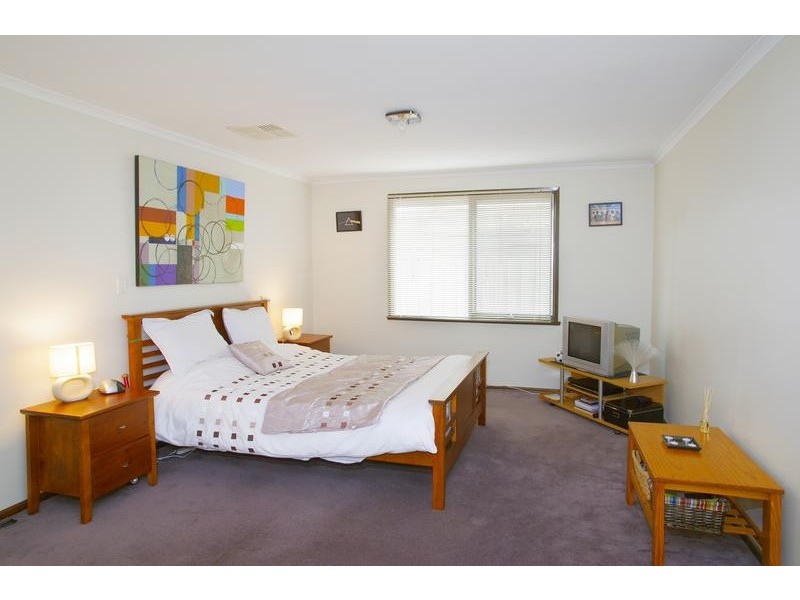 8 Saintfield Street, Lara VIC 3212