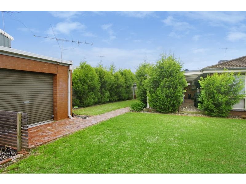 8 Saintfield Street, Lara VIC 3212