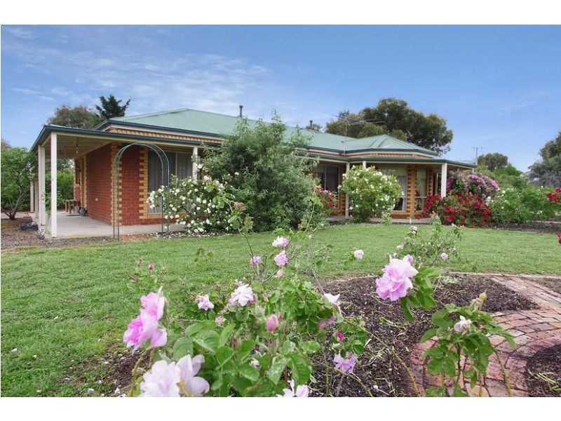 10 McAdam Court, Lara VIC 3212