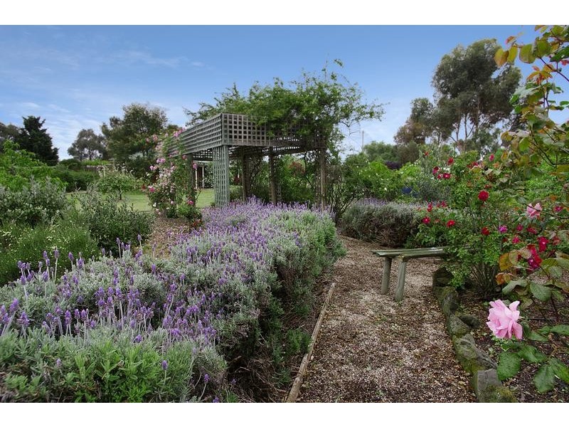 10 McAdam Court, Lara VIC 3212