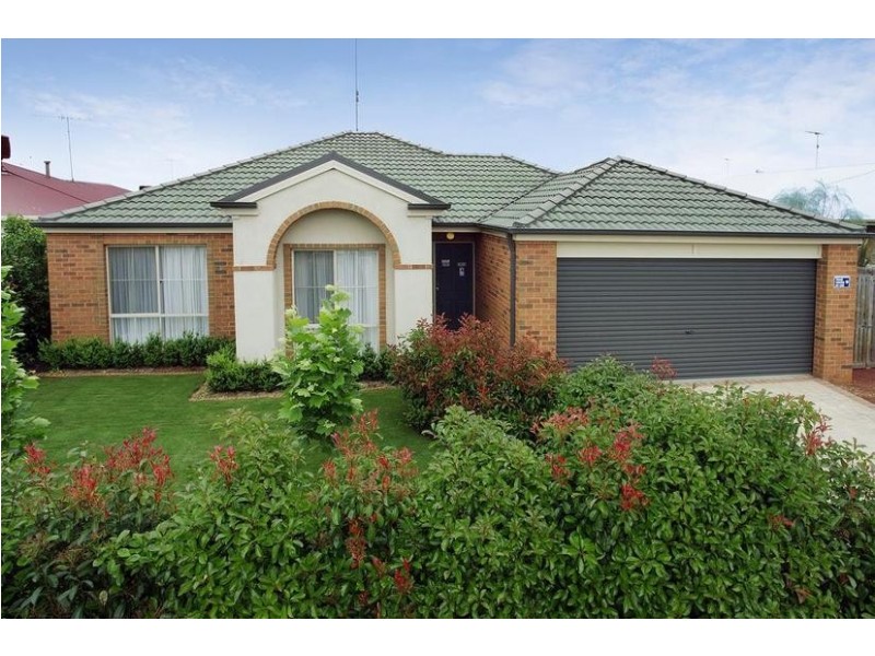 14 Betty Crt, Lara VIC 3212