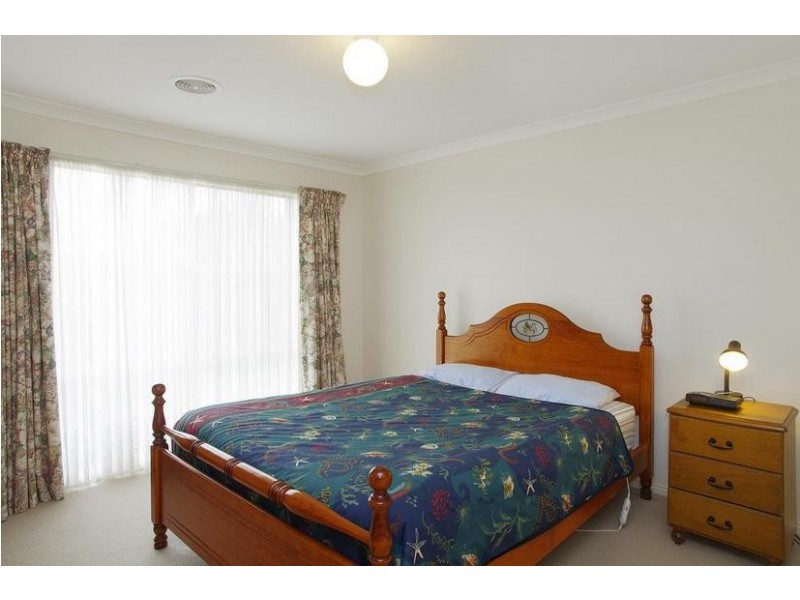 14 Betty Crt, Lara VIC 3212
