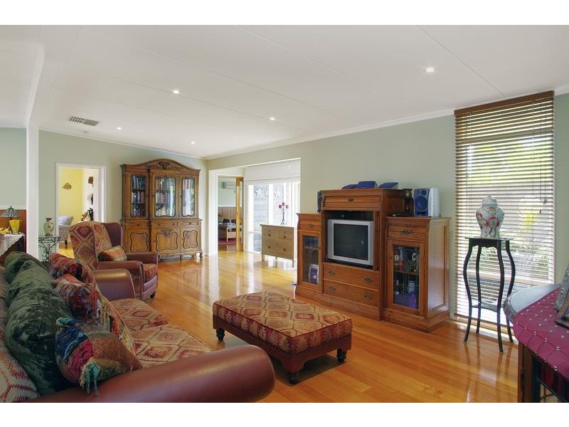 25 Curletts Road, Lara VIC 3212