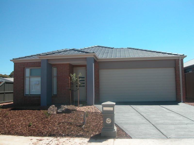 1 Darter Court, Lara VIC 3212