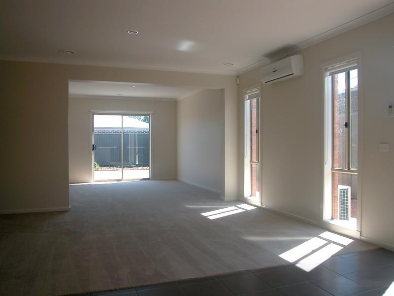 1 Darter Court, Lara VIC 3212