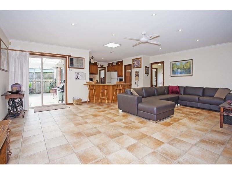 13 Bernard Court, Lara VIC 3212