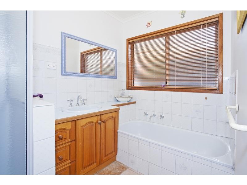 13 Bernard Court, Lara VIC 3212