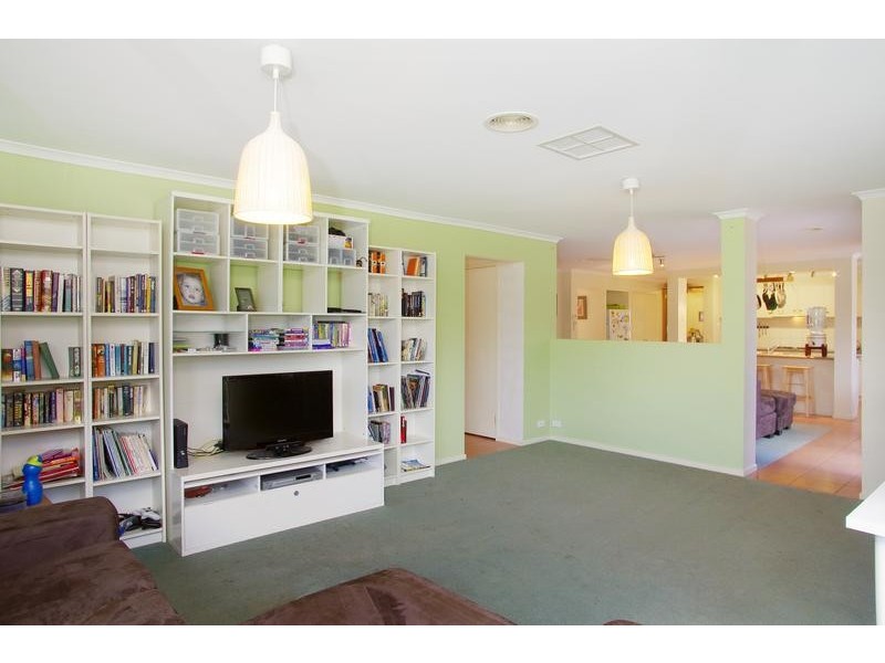 16 Betty Court, Lara VIC 3212