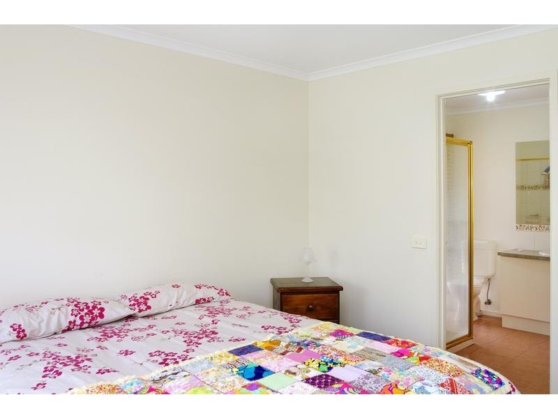 16 Betty Court, Lara VIC 3212