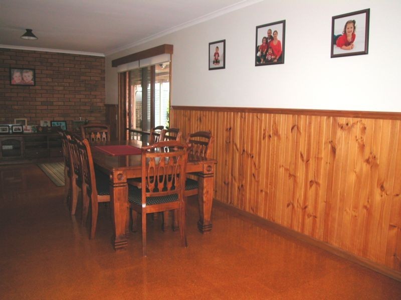 42 McLeans Rd, Little River VIC 3211