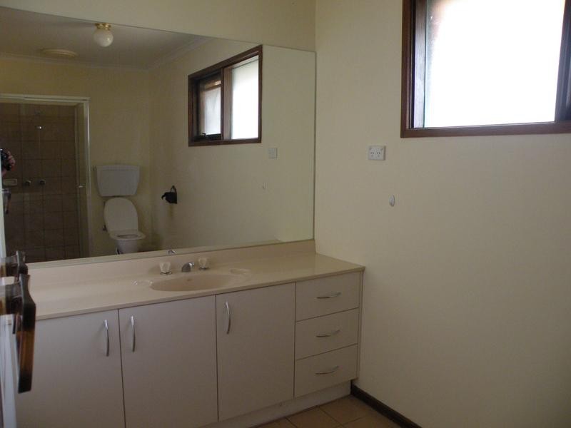 11 Gaunt St, Lara VIC 3212