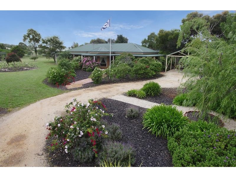 10 McAdam Court, Lara VIC 3212