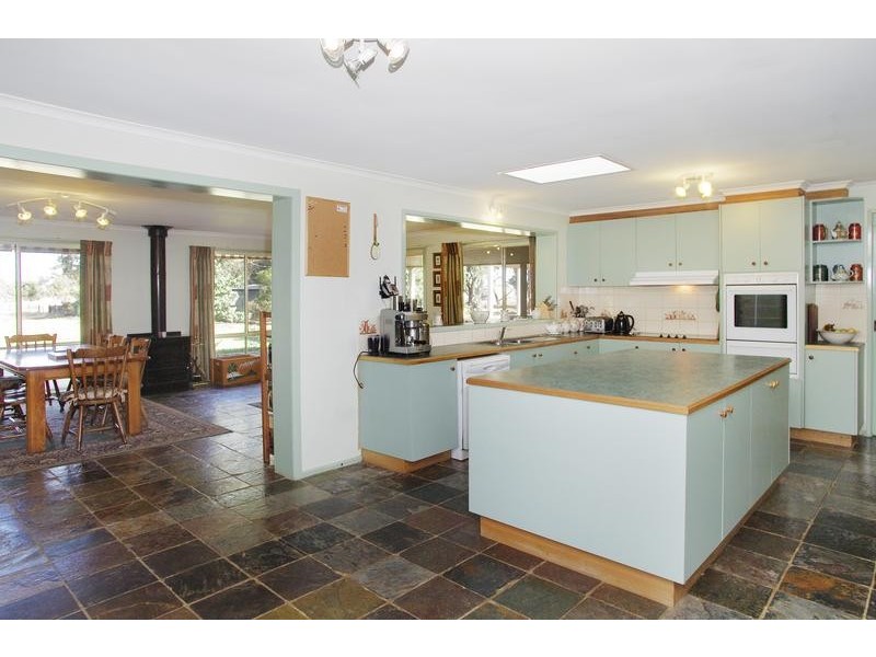 80 Perkins Road, Lara VIC 3212