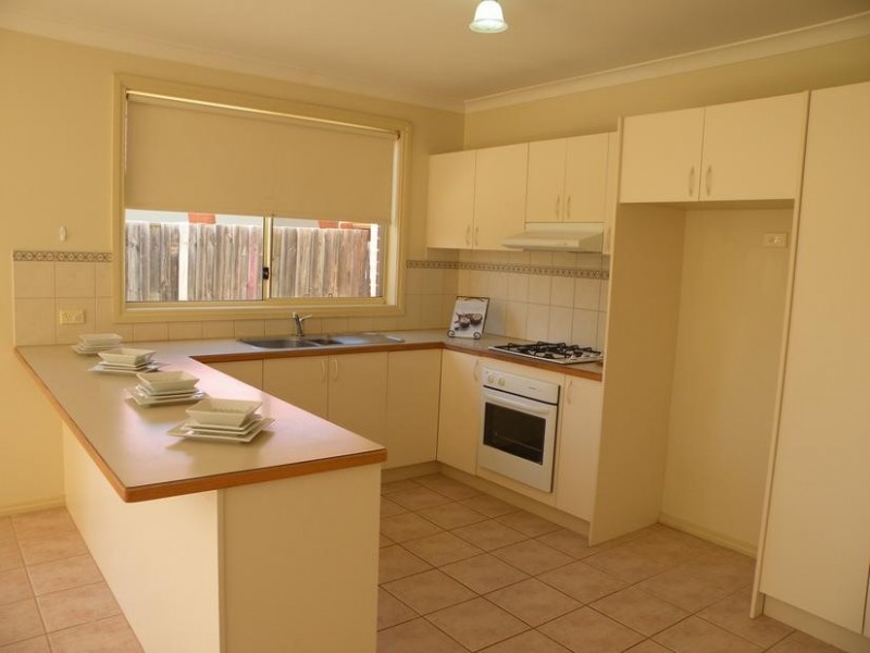 8 Hoffman Crt, Lara VIC 3212