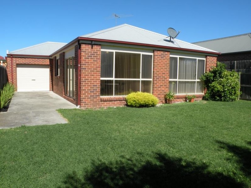 8 Hoffman Crt, Lara VIC 3212