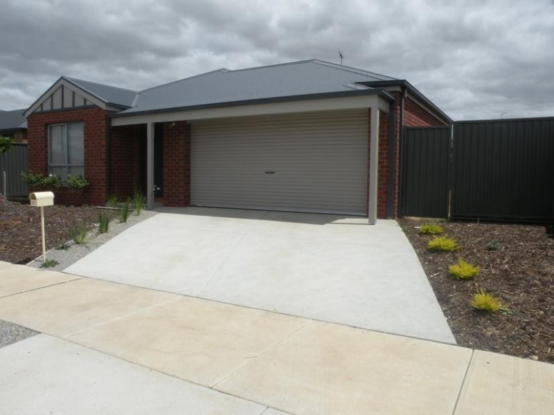 12 Nankeen Ave, Lara VIC 3212