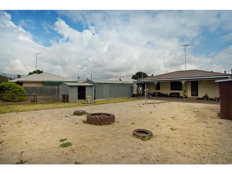 18 Gardenia Grove, Norlane VIC 3214