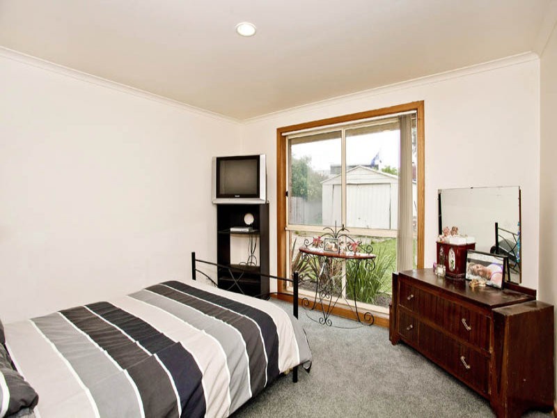 14 Archimedes Ave, Lara VIC 3212