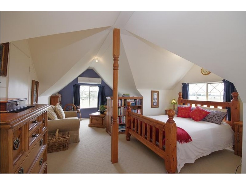 18/32 Gleesons Rd, Little River VIC 3211