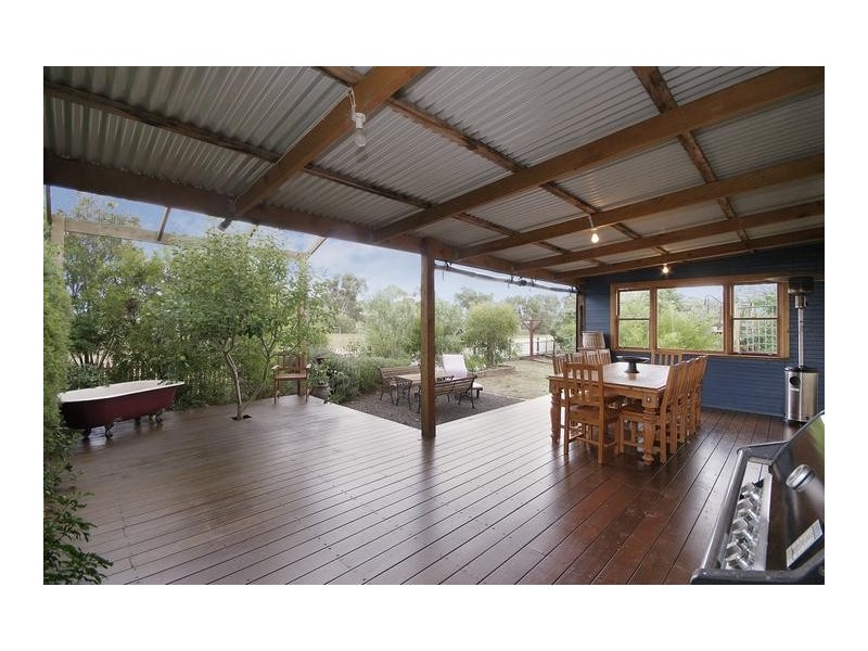 18/32 Gleesons Rd, Little River VIC 3211