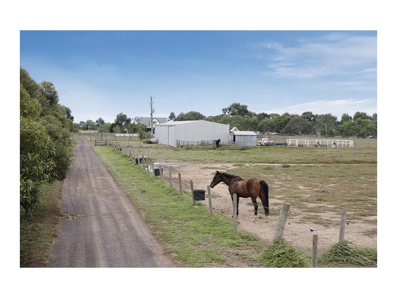 18/32 Gleesons Rd, Little River VIC 3211