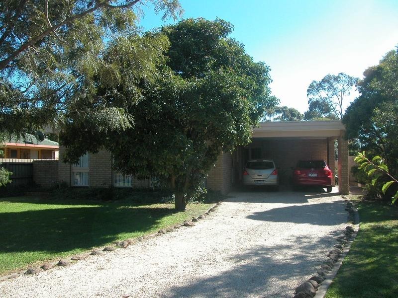 8 Smeaton Close, Lara VIC 3212