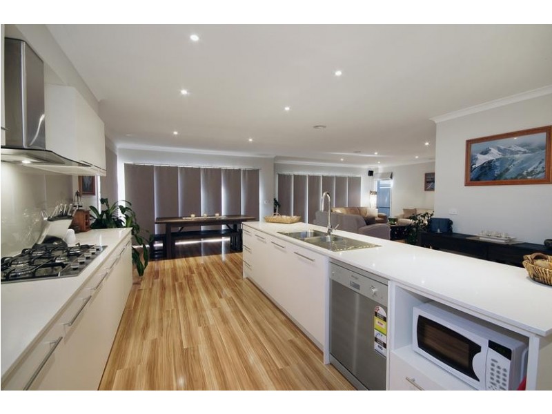 6 Barnong Way, Lara VIC 3212