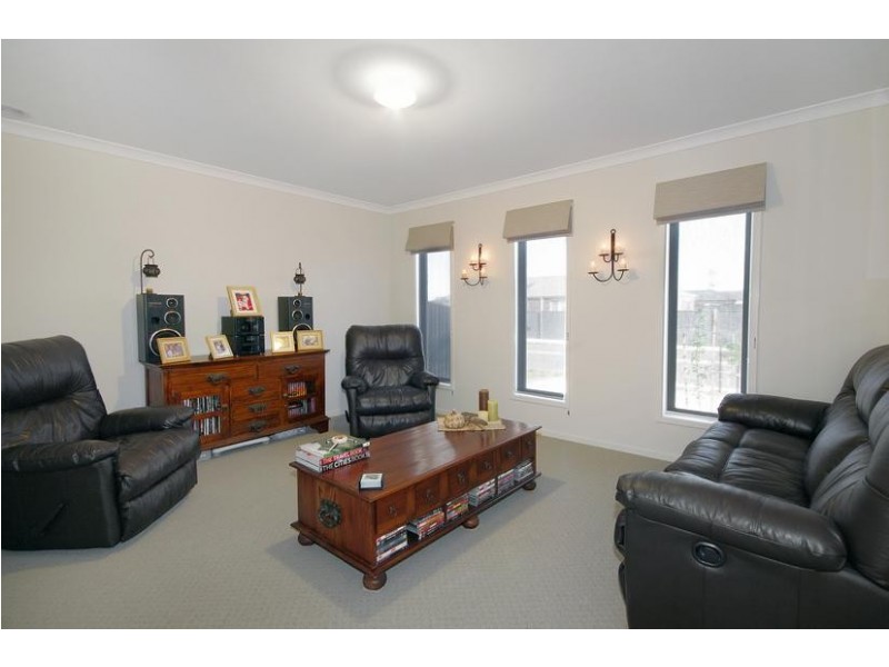 6 Barnong Way, Lara VIC 3212