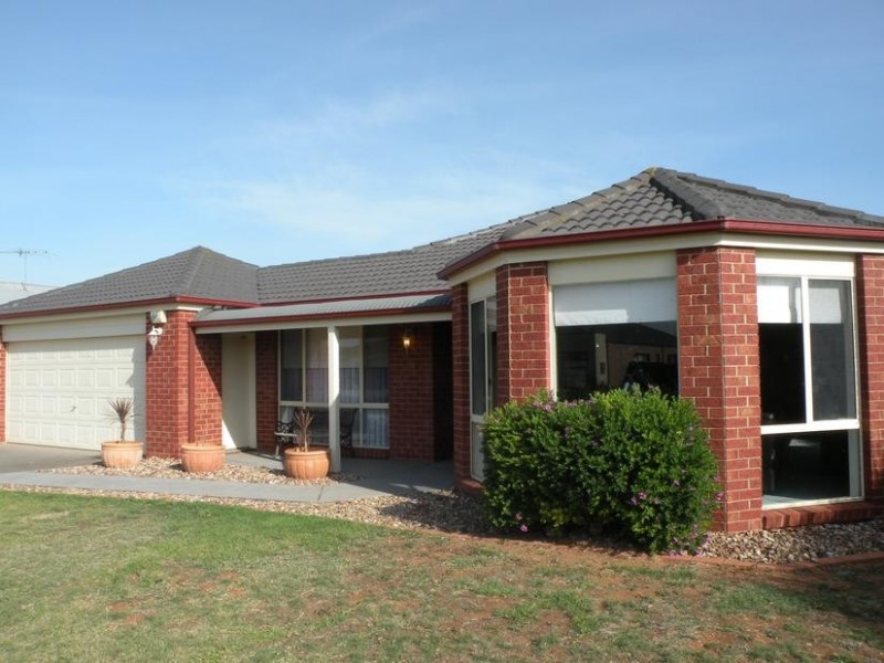 56 Canterbury Road East, Lara VIC 3212