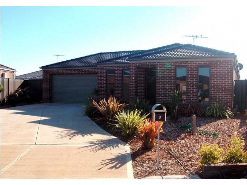 9 Bella Julia Place, Lara VIC 3212