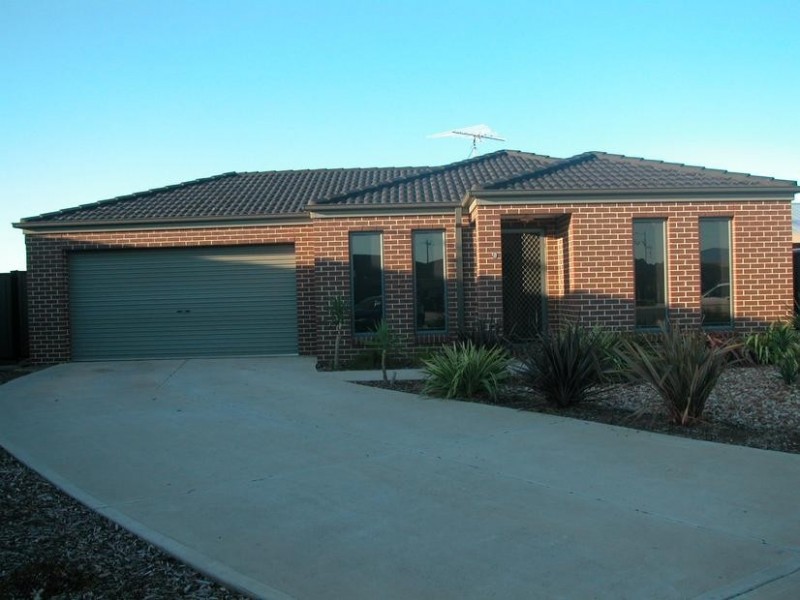 9 Bella Julia Place, Lara VIC 3212