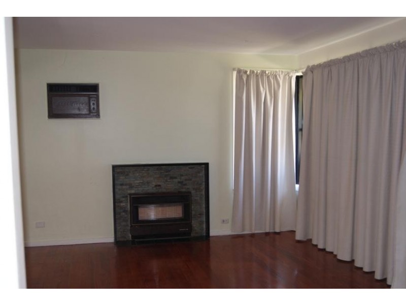 4 Abbey Drive, Lara VIC 3212