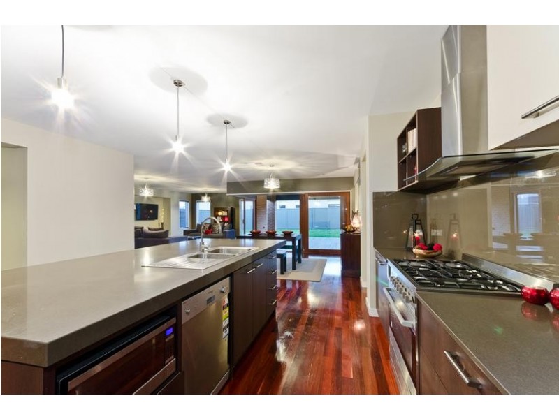8 Mathieson Place, Lara VIC 3212