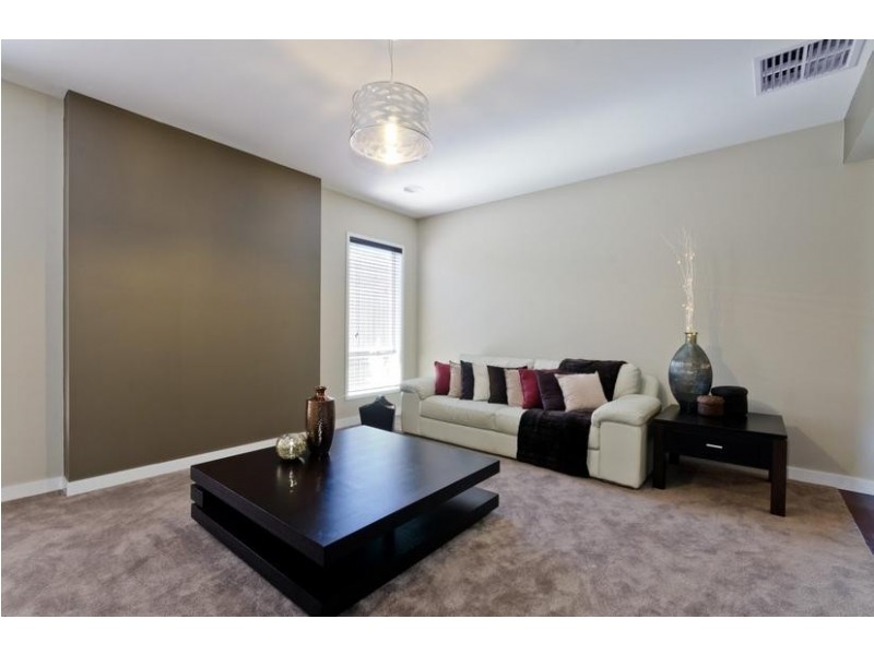 8 Mathieson Place, Lara VIC 3212