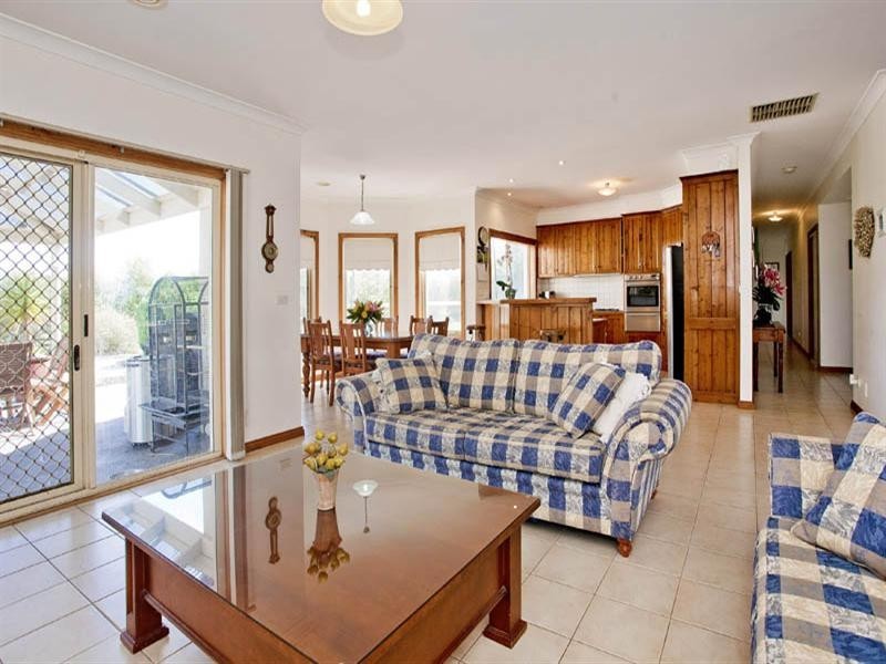 70 Elcho Rd, Lara VIC 3212