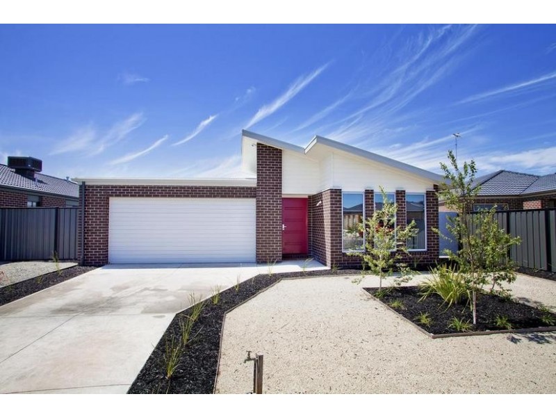 8 Raymond George Place, Lara VIC 3212