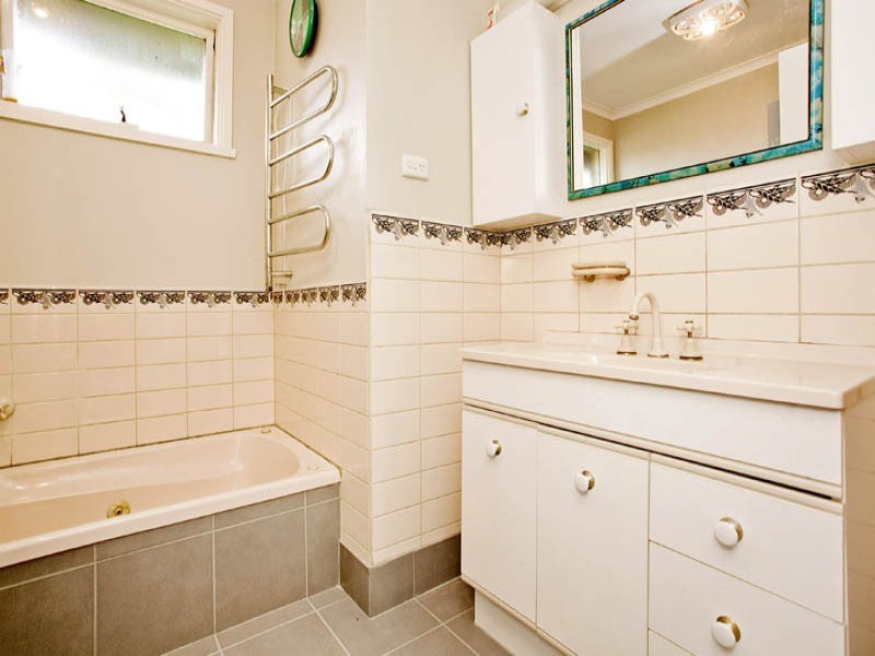 10 Lorikeet Lane, Lara VIC 3212