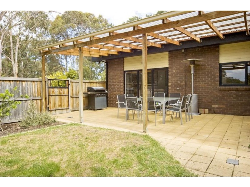 35 Manzeene Ave, Lara VIC 3212