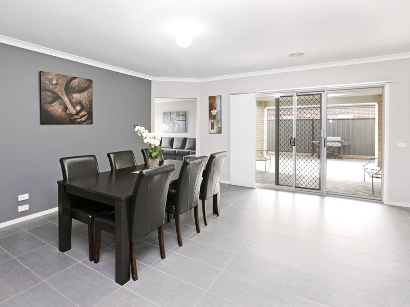 15 Raymond George Place, Lara VIC 3212
