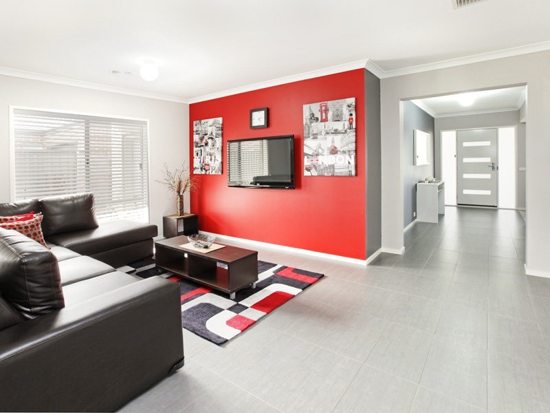 15 Raymond George Place, Lara VIC 3212