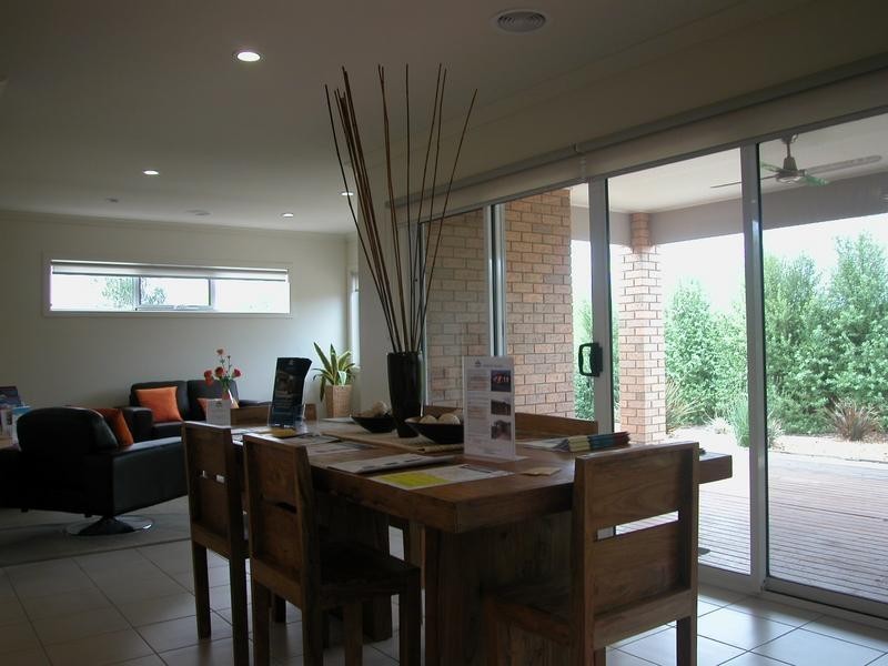 104 Eastlake Boulevarde, Lara VIC 3212