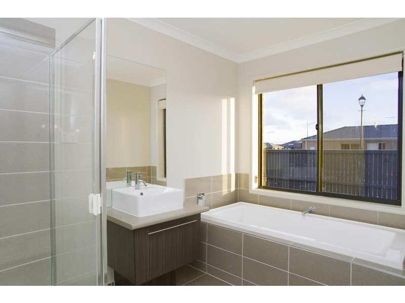 19 Mallard Court, Lara VIC 3212