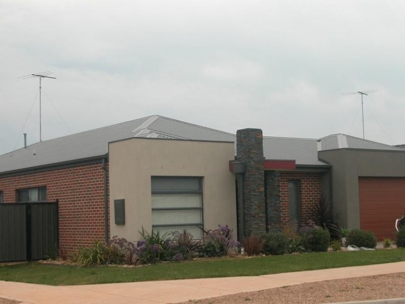 2 Benetti Drive, Lara VIC 3212