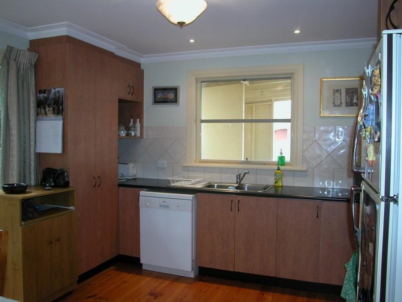 1/36 CURLETTS ROAD, Lara VIC 3212