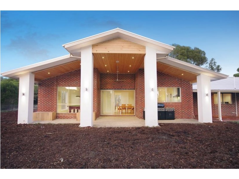 165 Mill Road, Lara VIC 3212