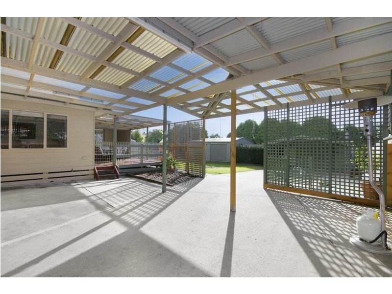 17 Station Lake Road, Lara VIC 3212