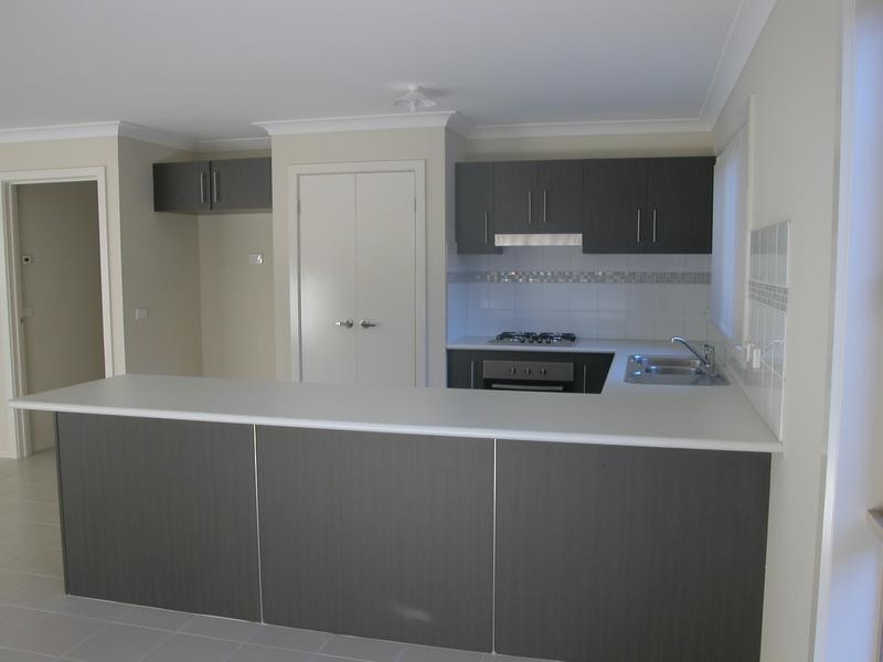 49 Canterbury Rd East, Lara VIC 3212