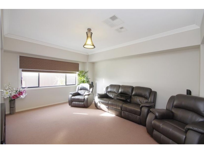 52 Grandlakes Way, Lara VIC 3212