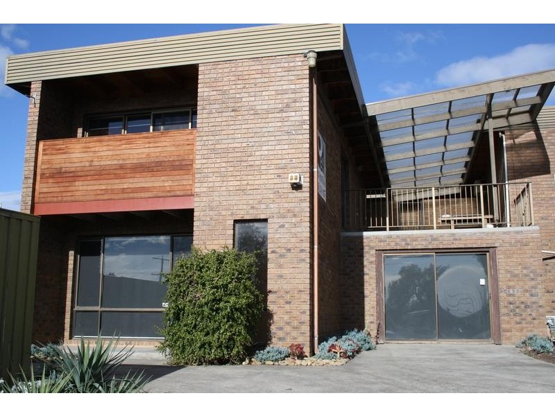 6 Flinders Ave, Lara VIC 3212